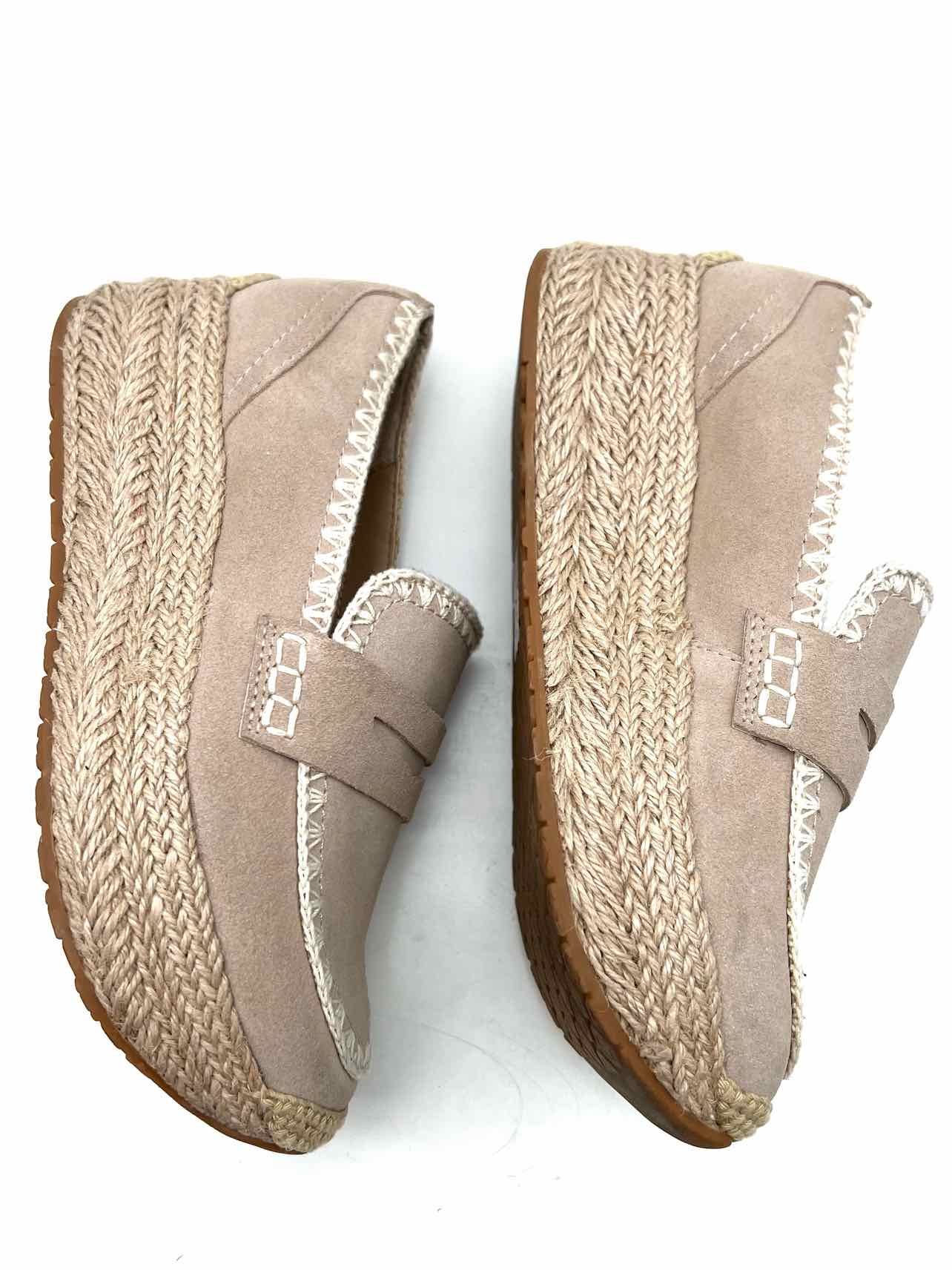 Dolce Vita Size 6 Beige/Cream Platform Suede Designer Espadrilles - Image 4