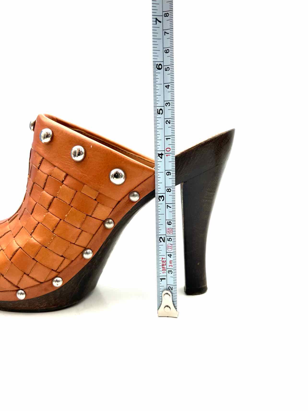 Hollywould Size 7? Tan/Silver Studded Woven W/ BOX!!! Shoes Clogs - Image 8