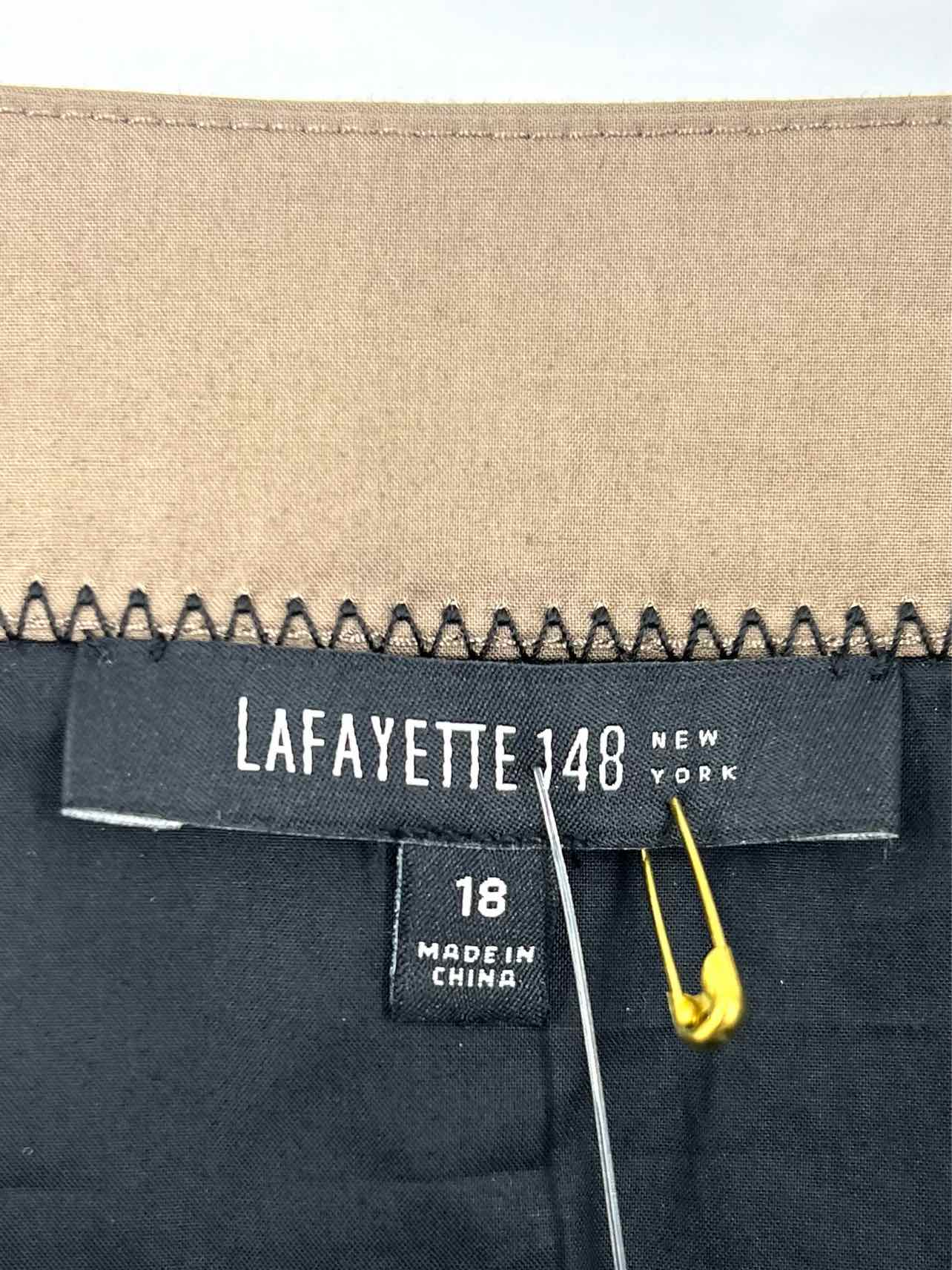 Lafayette 148 Size 18 Taupe/Black Color Block Poplin PLUS Sleeveless Blouse - Image 3