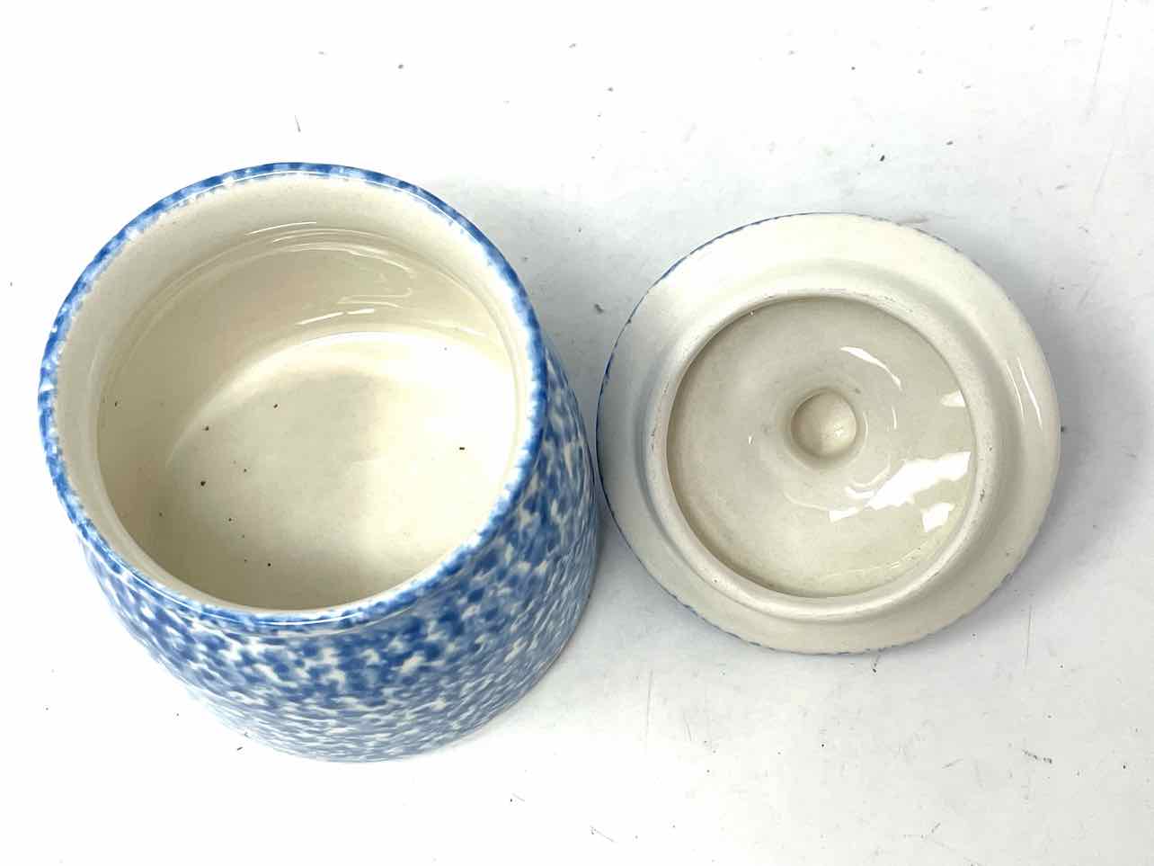 Los Angeles Pottery Blue/White Stippled Home Decor Sugar/Cream Set - Image 4