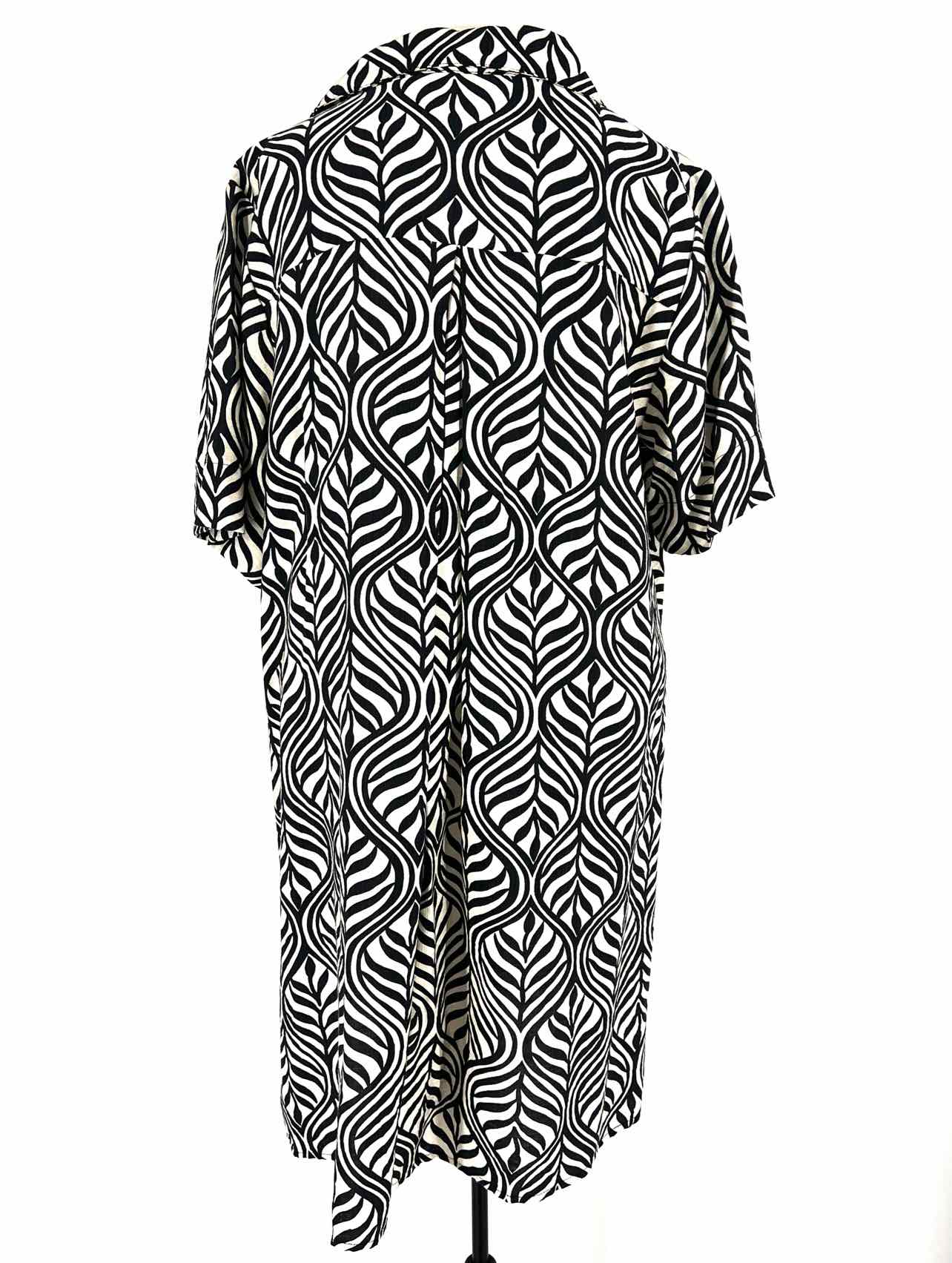 THML Size S Beige/Black Geometric Button-down Dresses Dress - Image 2
